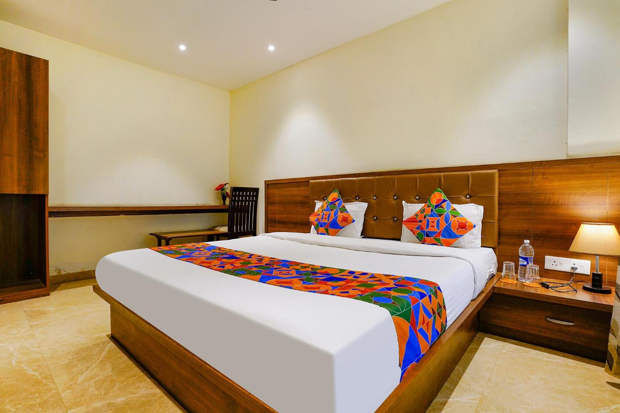 Fabhotel Prime Hangout - Narhe Yerandwane Eksteriør bilde